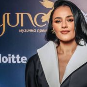 Бывший дом Элвиса Пресли выставлен на продажу: рассматриваем интерьер